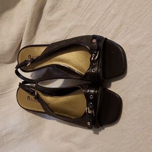 Etienne Aigner heels